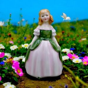 1967 Royal Doulton “Penny” Figurine. HN2338. England. Child Studies Series.